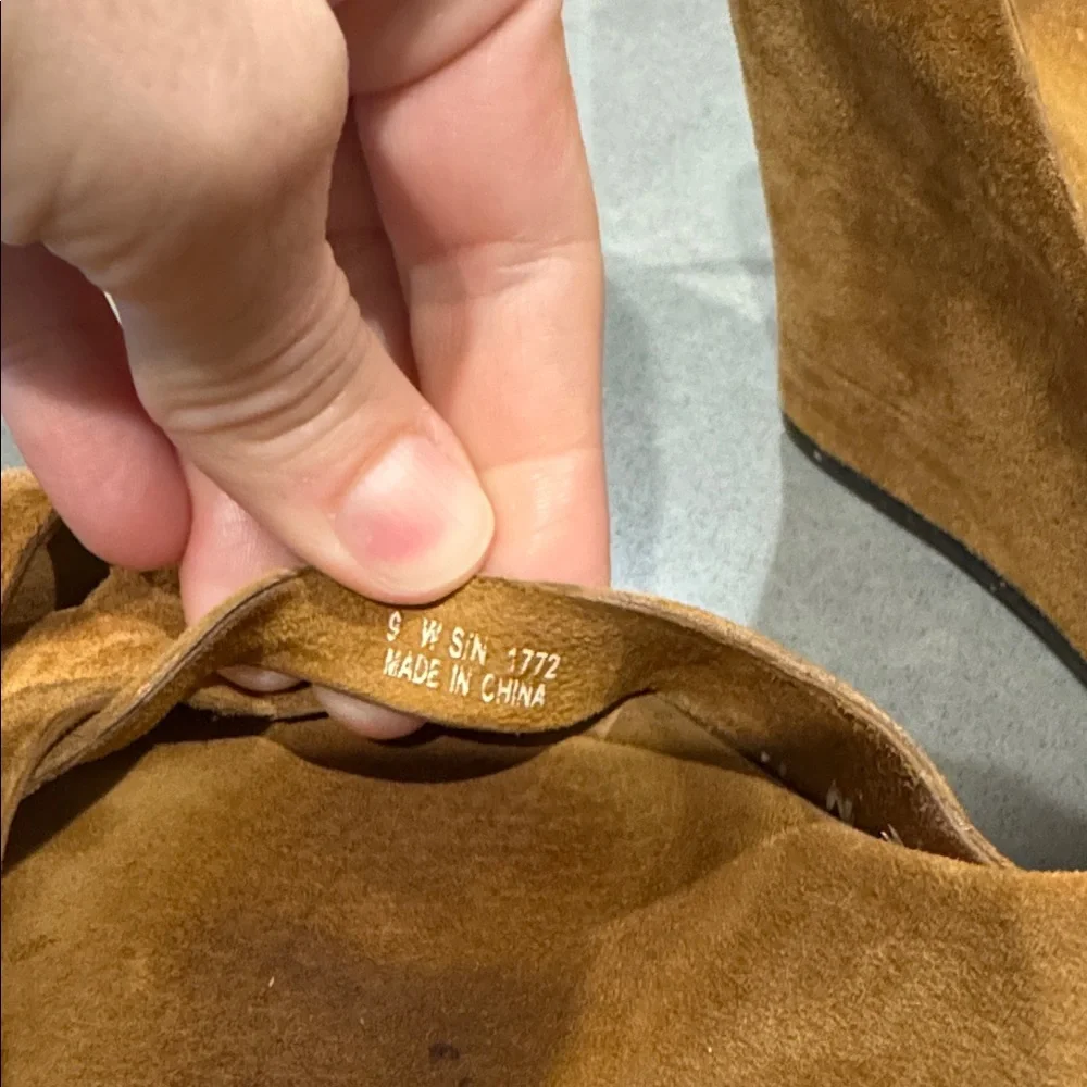 Ugg Australia Soft Black and Tan Women's Wedges size 9 - Picture 11 of 11